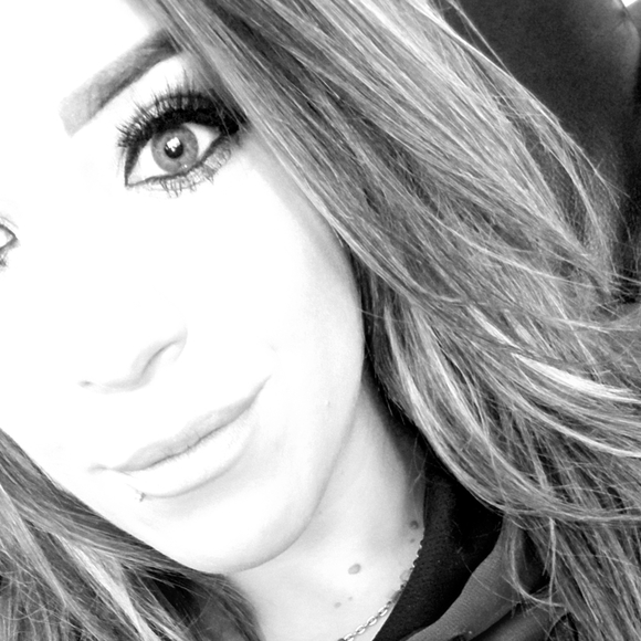 Meet your Posher, Kelyn - Picture 4 of 6